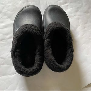 crocs blitzen III clog Fleece lined Fuzzy Men Size 5